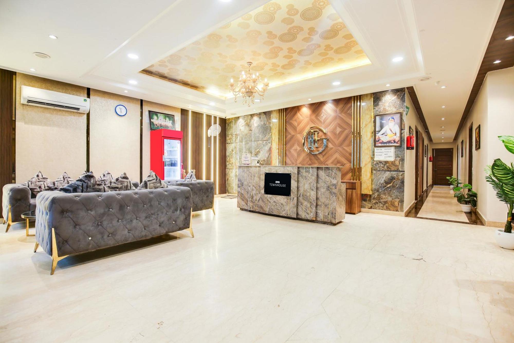Super Townhouse Grand Fortune Amritsar Exterior photo